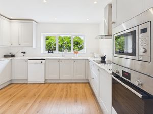 Kitchen- click for photo gallery